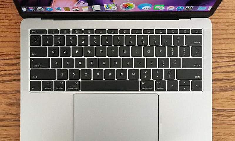 Macbook Pro Retina 1...