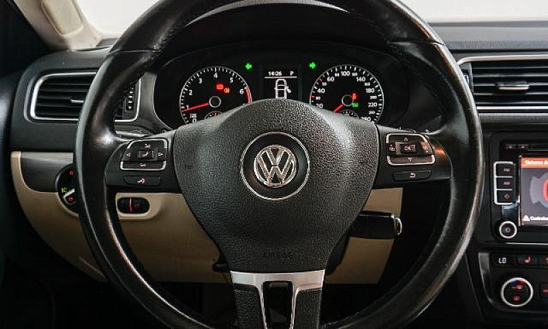 Volkswagen Jetta 2.0...