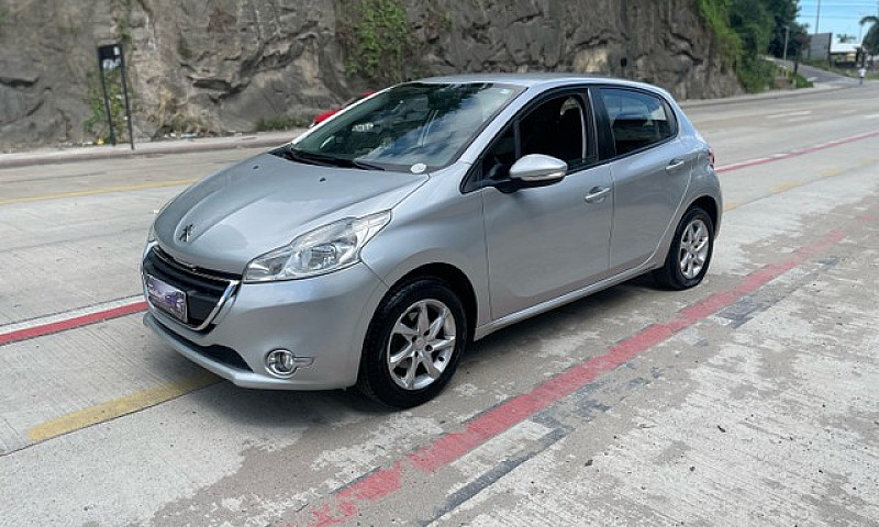 Peugeot 208 1.6 Auto...