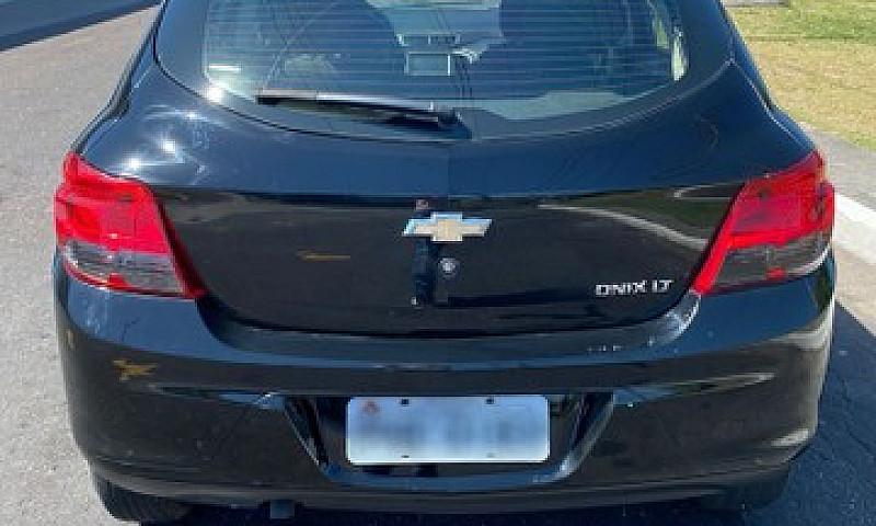 Onix Lt 1.4 Automáti...