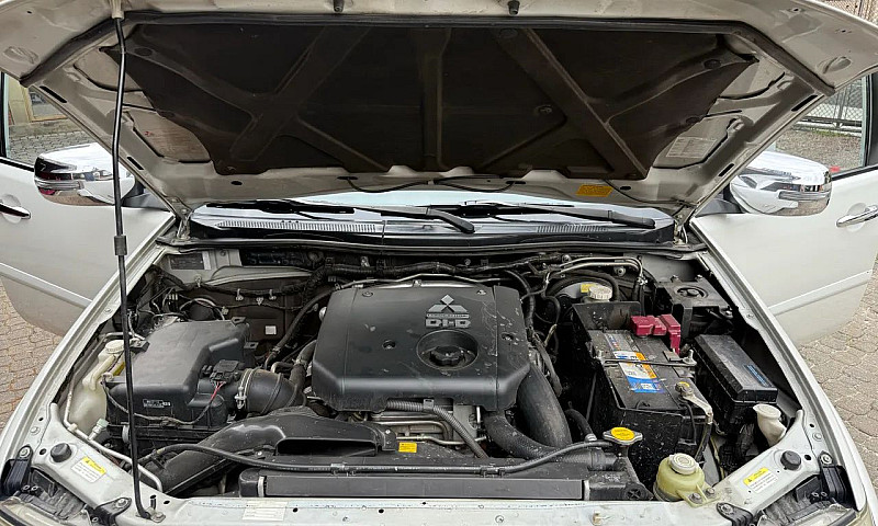Mitsubishi Pajero Hp...
