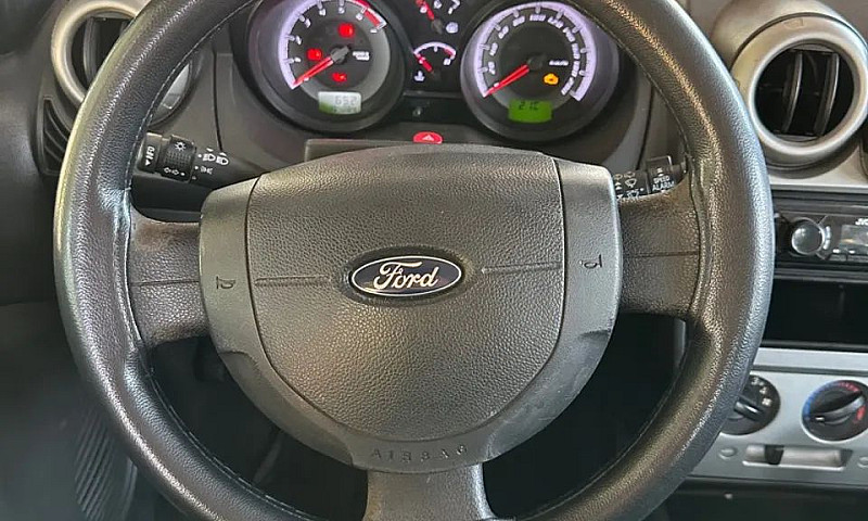 Ford Fiesta Se 13/14...