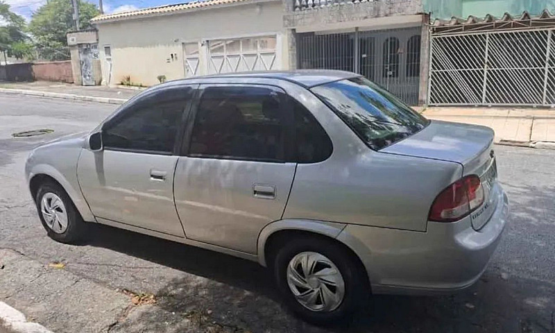 Chevrolet Classic Li...