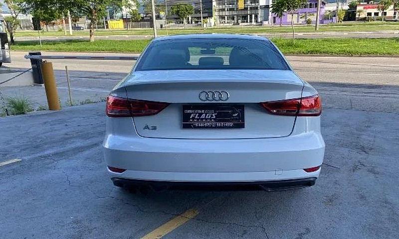 Audi A3 Sedan Presti...