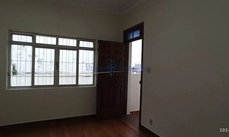 Casa Com 3 Dormitóri...