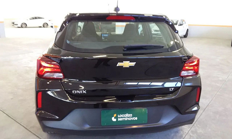 Chevrolet Onix Hatch...