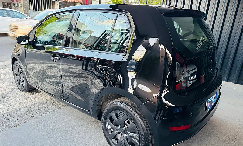 Volkswagen Up! Move ...