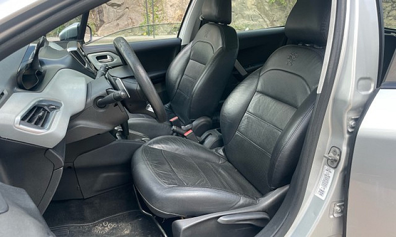 Peugeot 208 1.6 Auto...