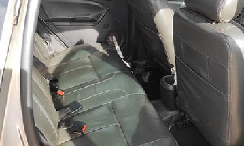 Vendo: Ford Fiesta S...