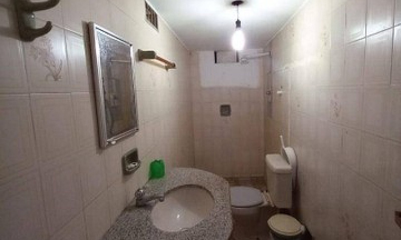 Casa Com 4 Dormitóri...