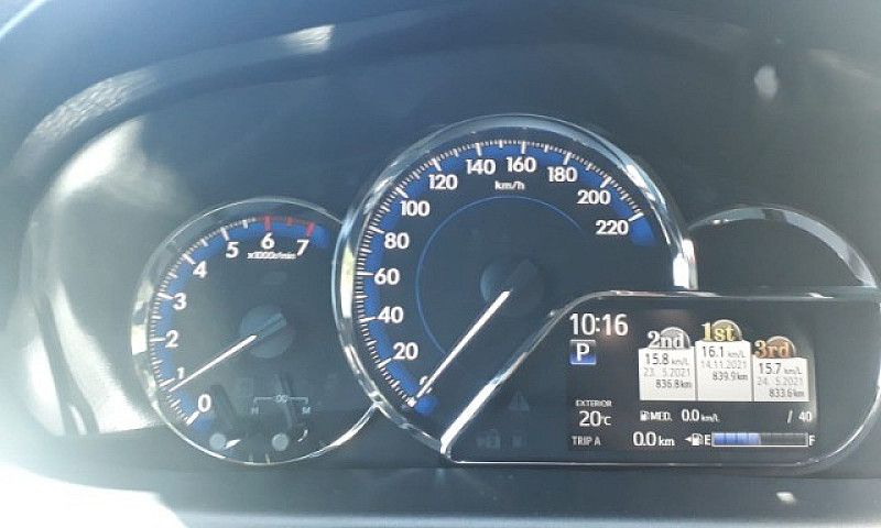 Vendo Yaris Xls 1.5 ...