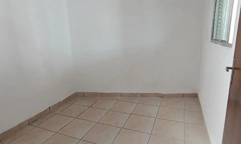 Alugue-Se Casa De 3 ...