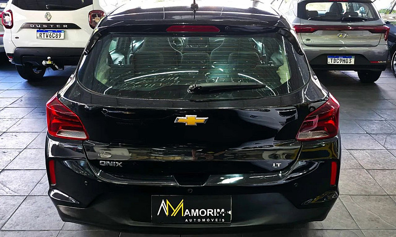 Chevrolet Onix Hatch...