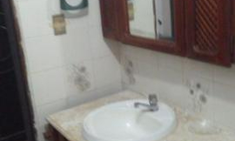 Quarto Mobiliado R$ ...