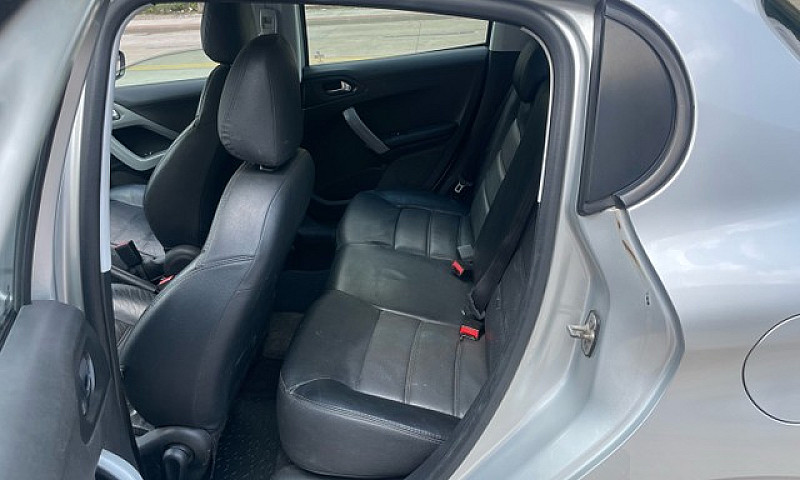 Peugeot 208 1.6 Auto...
