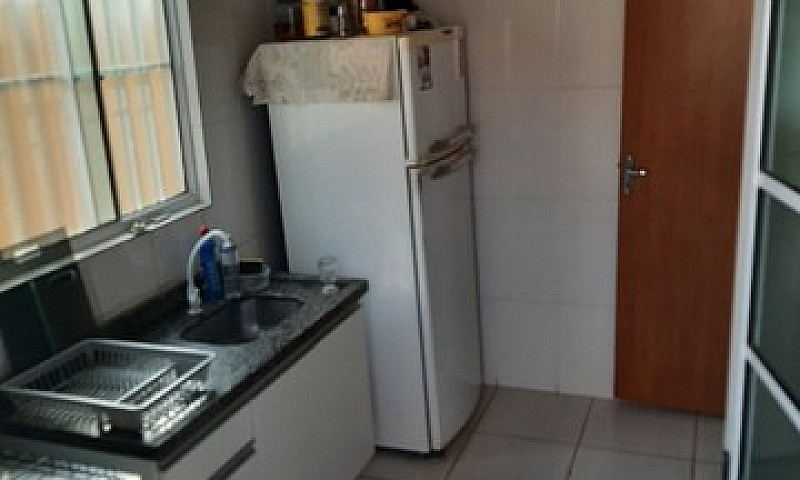 Aluga-Se Casa Sta Te...