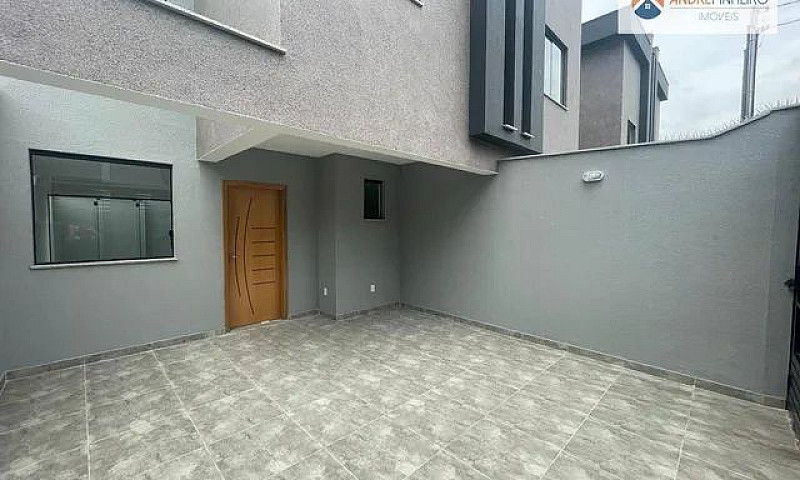 Casa Com 3 Quartos À...