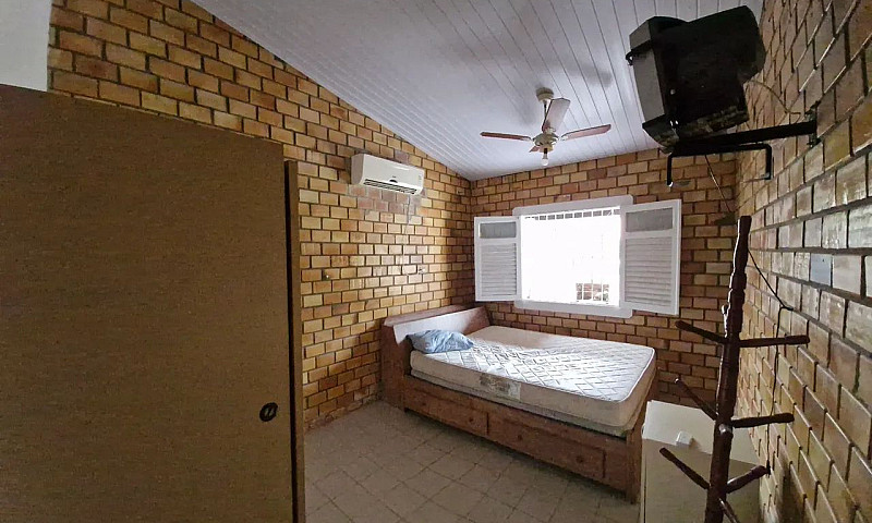 Casa C/ 3 Quartos Na...