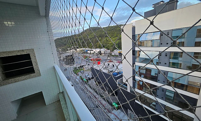 Exc Apt 02 Suites, A...