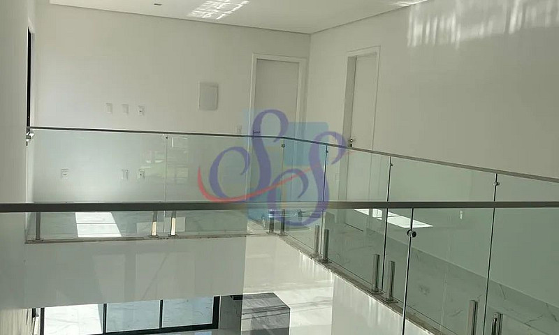 Linda Casa Com 4 Suí...