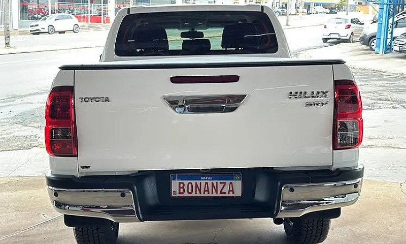 Toyota Hilux Srv 202...