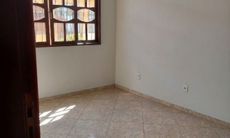Alugo Casa Em Cobilâ...