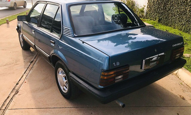 Chevrolet Monza 1.8 ...