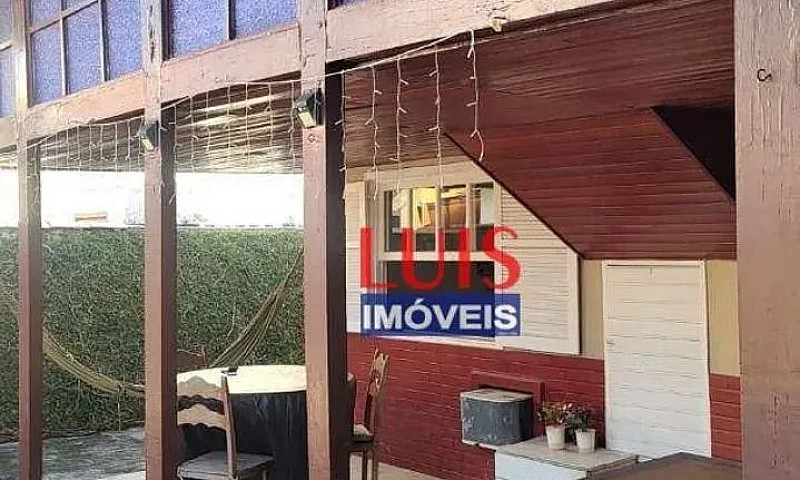 Casa Com 3 Dormitóri...