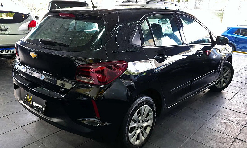 Chevrolet Onix Hatch...