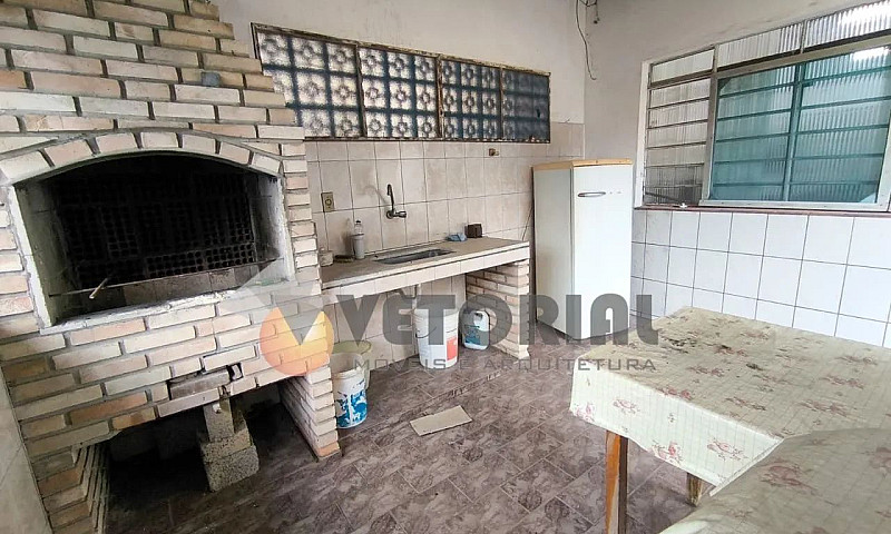 Casa Com 02 Dormitór...