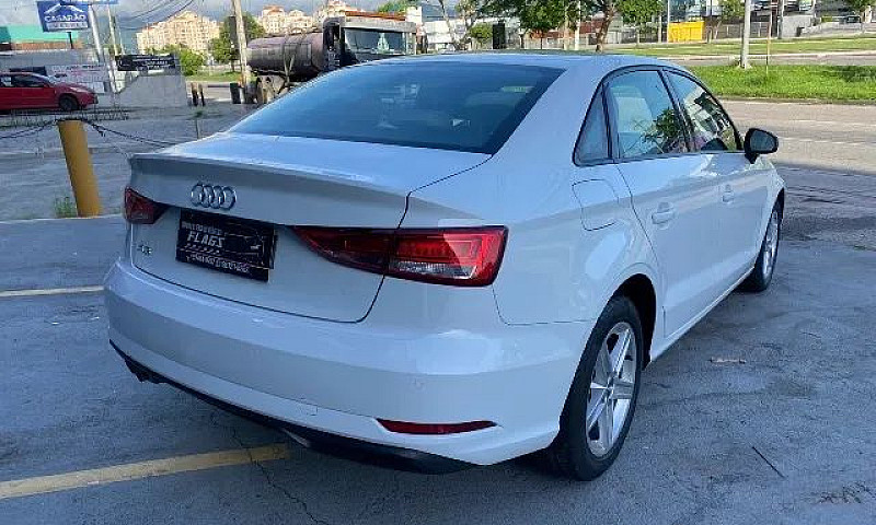 Audi A3 Sedan Presti...