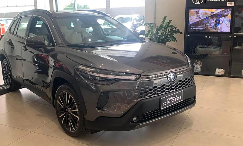 Toyota Corolla Cross...