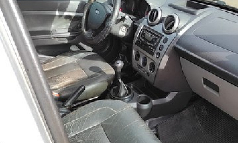 Vendo: Ford Fiesta S...