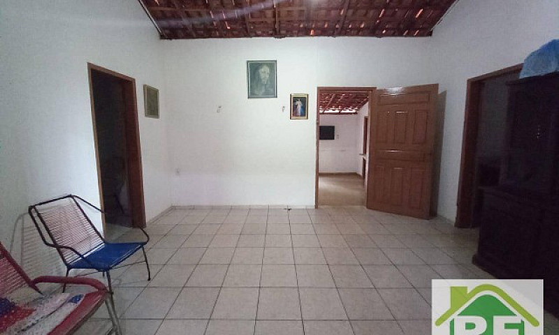 Casa Com 4 Dormitóri...