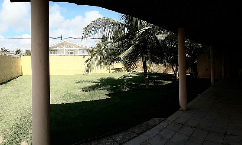 Alugo Casa Com 5 Suí...