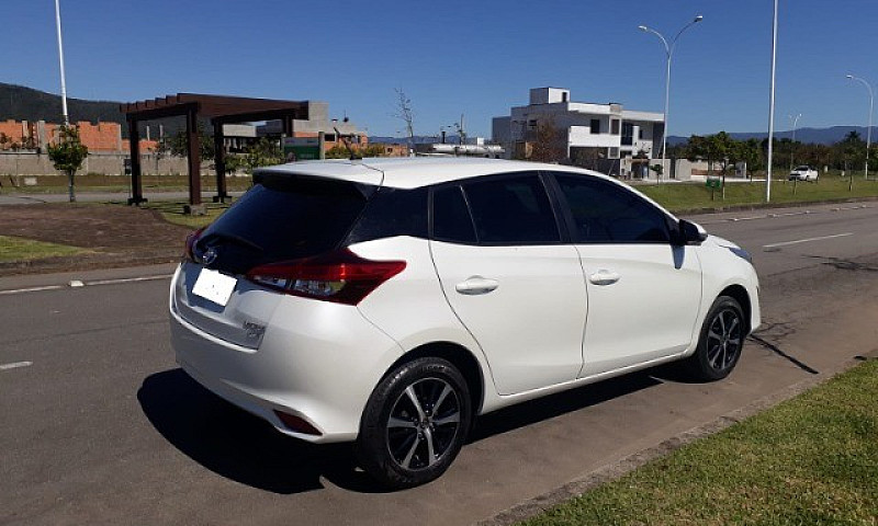 Vendo Yaris Xls 1.5 ...