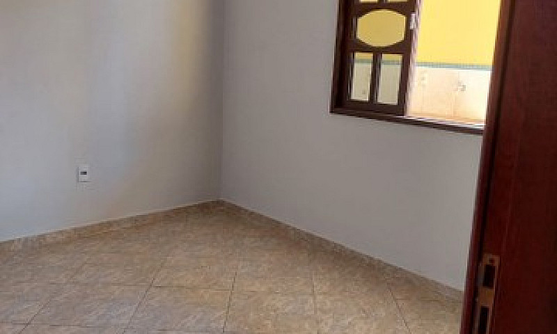 Alugo Casa Em Cobilâ...