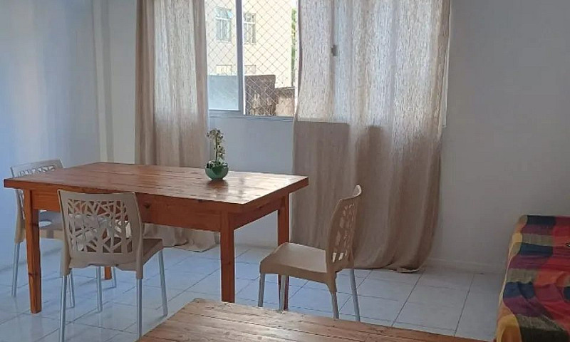 Quarto Para Moças No...