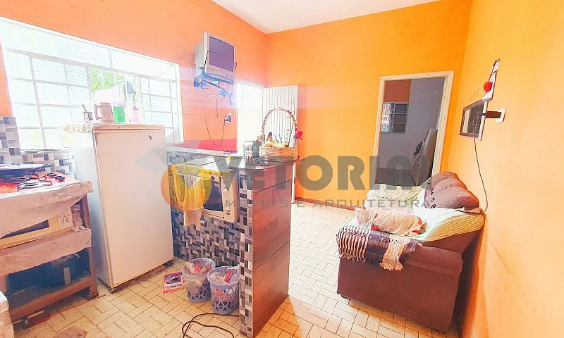 Casa Com 2 Dormitóri...