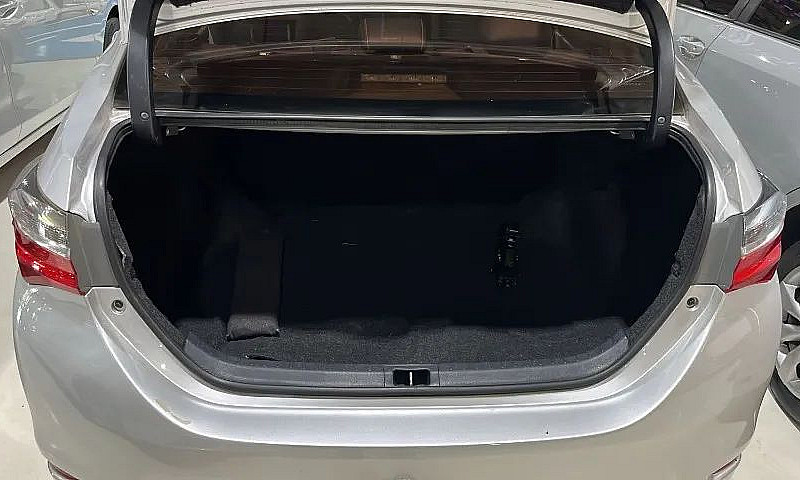 Toyota Corolla Xei 2...