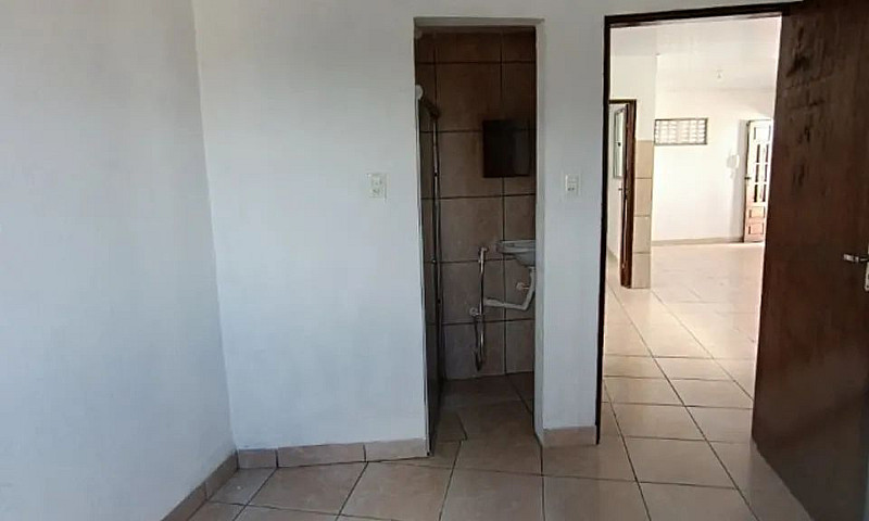Alugue-Se Casa De 3 ...