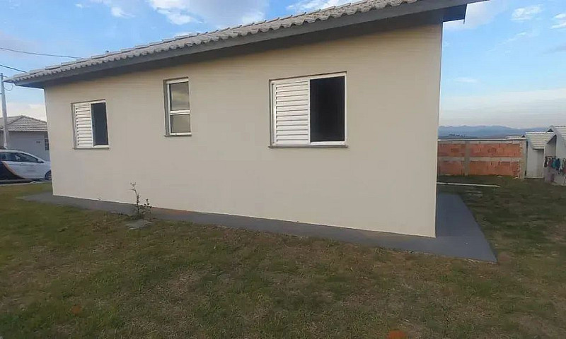 Casa Com 2 Dormitóri...