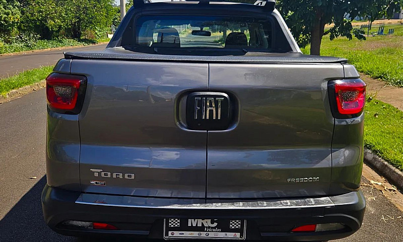 Fiat Toro Freedom 1....