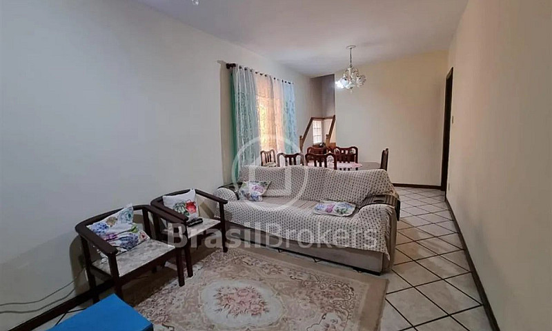Casa De Condomínio À...