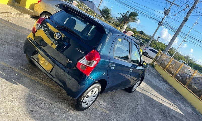 Toyota Etios Xs 1.5...
