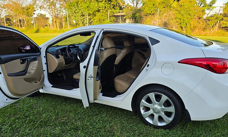 Hyundai Elantra Gls ...