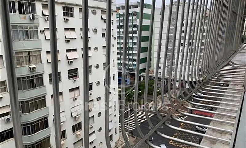Apartamento No Leme ...