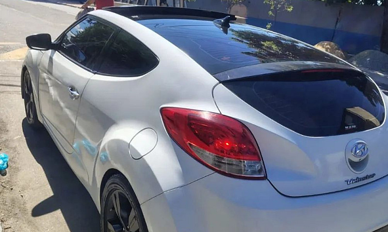 Hyundai Veloster 1.6...