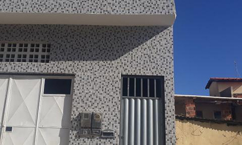 Vende-Se Uma Casa Lo...