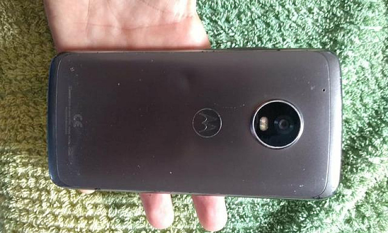 Vendo Moto G5 Plus 3...